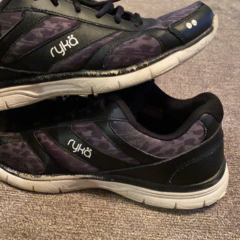 𝅺ryka Dream women’s sneakers; size 9M